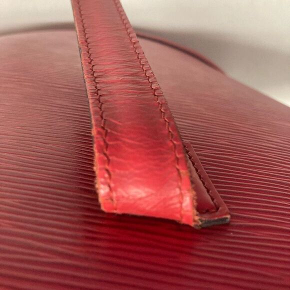 AUTHENTIC LOUIS VUITTON Red Epi Saint Jacques  Handbag V18923 - Picture 10 of 12